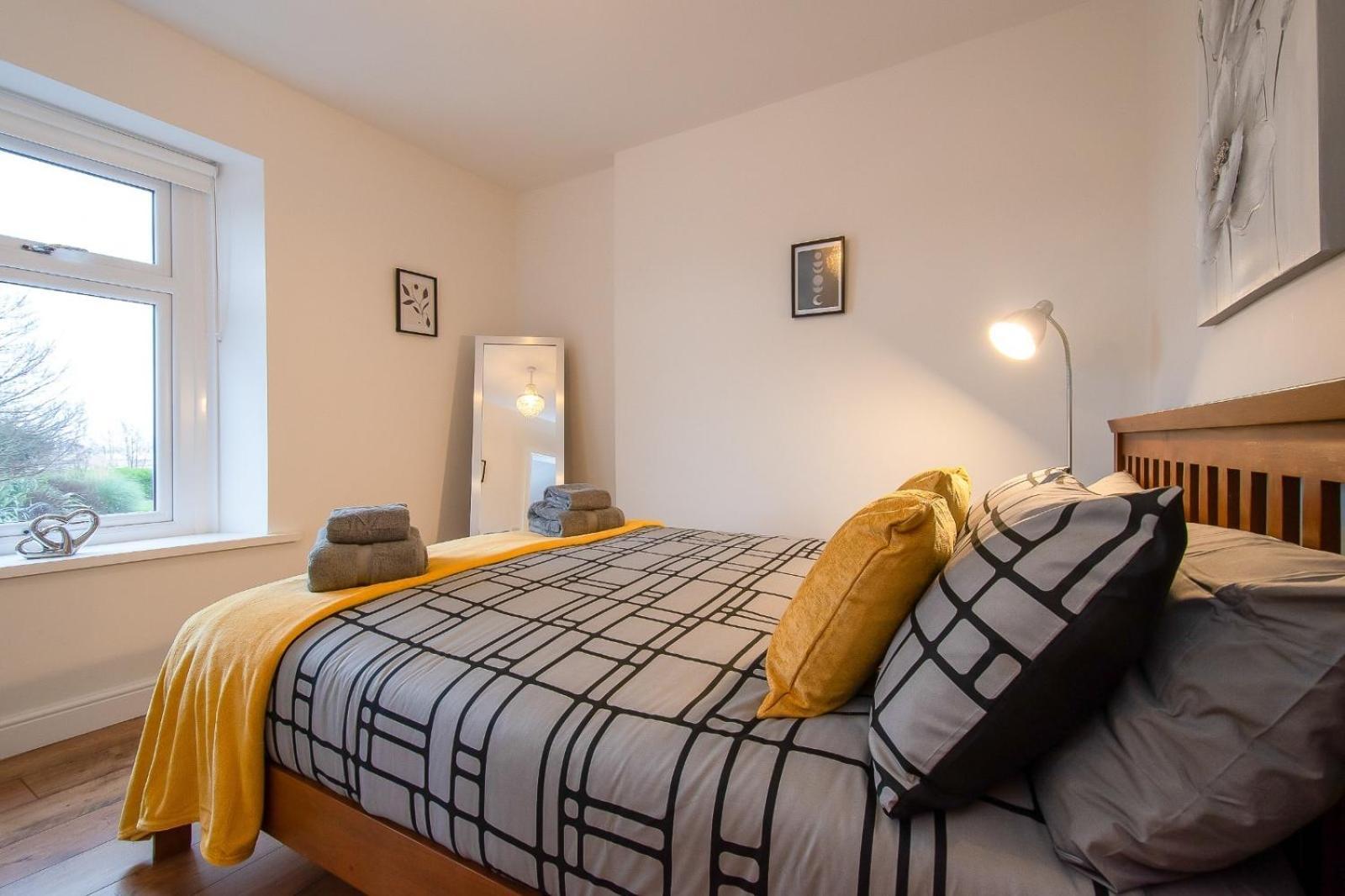 Casa One Hundred - A Beautiful 4 Bed House On The Beach Front Σουόνσι Εξωτερικό φωτογραφία